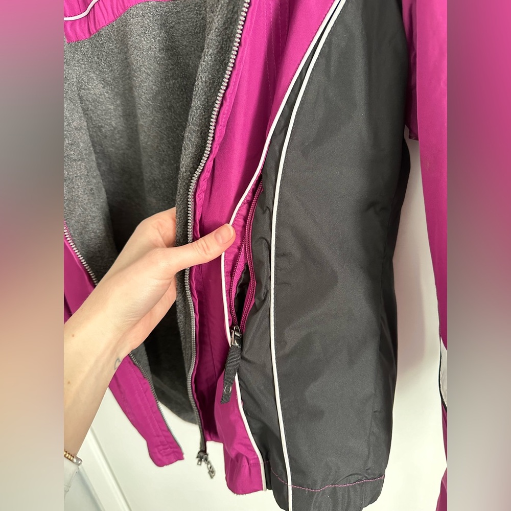 Fuchsia ski jacket - Picture 4 of 10